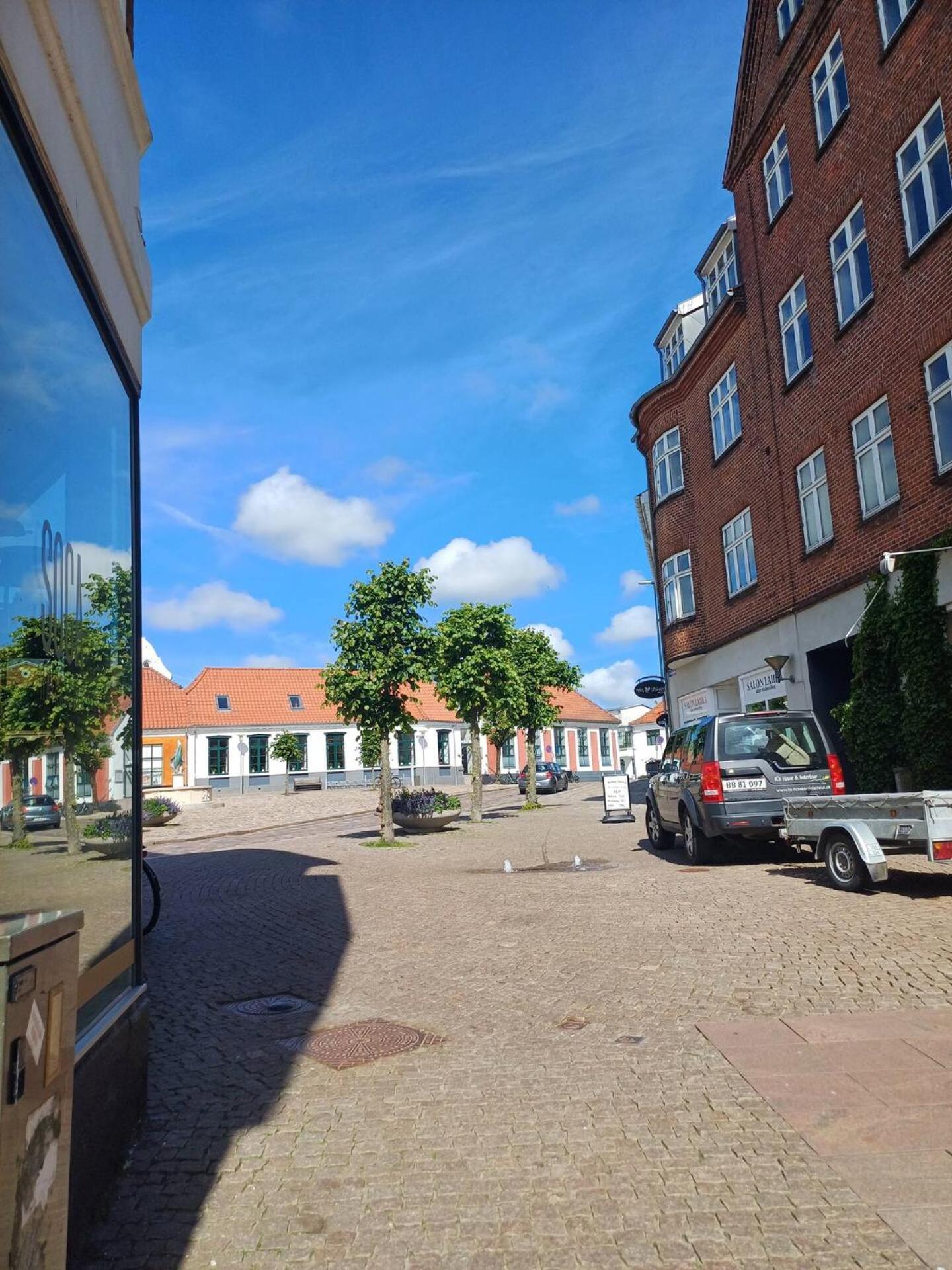 Large Double With Free Parking Hjørring